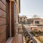 Apartamento Guesthost - Andrea House With Parking *