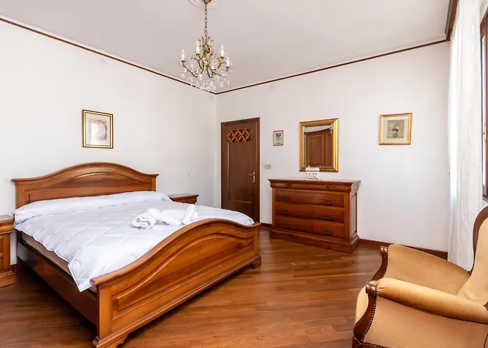 Guesthost - Andrea House With Parking * Venetië